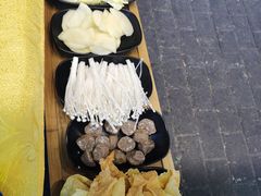 -蜀八婆鲍鱼鸡煲虾(宝安坪洲店)