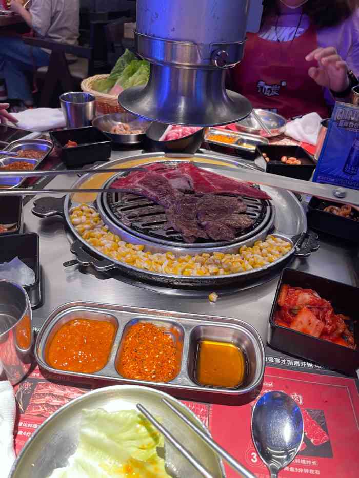 青瓦炭韩潮烤肉花园道店