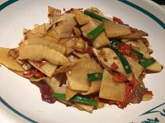-佬麻雀·新湘菜(珠海金发购物中心店)