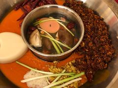 -山城年华老火锅(玉林店)