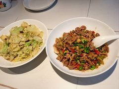 -阿瓦山寨·湘菜现炒·剁椒鱼头王(咸阳总店)