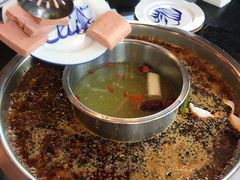 -九尺赵老四鲜鹅肠火锅