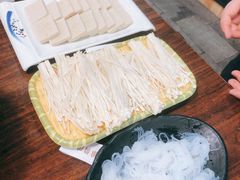-超越炭火牛蛙火锅鸡(河东店)