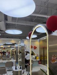 -虫二·专注健康烫染沙龙