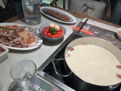 -尚尚仙·酸汤猪手·猪肚鸡火锅(华联万柳购物中心店)