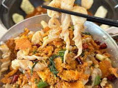 -丹水桥地锅鱼·翘嘴鲌·地方特色全鱼宴(丹江口大坝店)