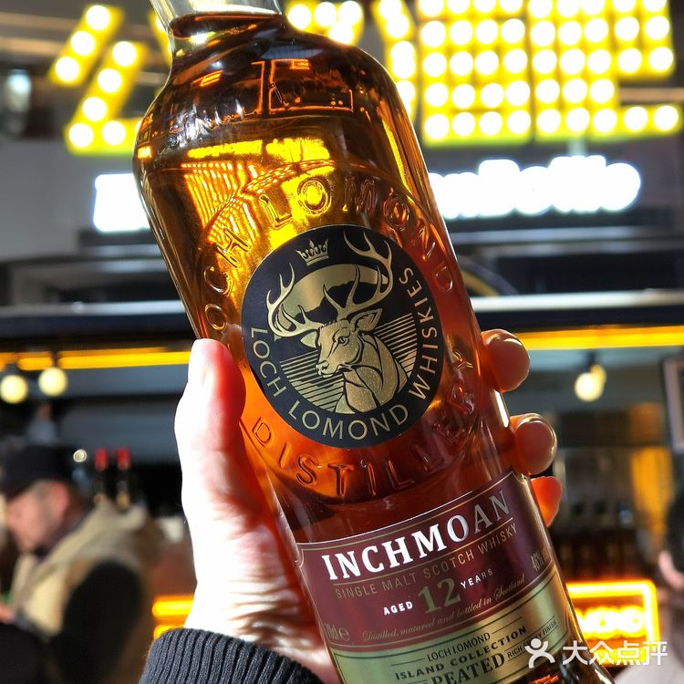 成都探店｜公路酒吧成都站，限定快乐，免费畅饮！