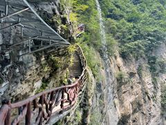 -鹿院坪生态旅游景区