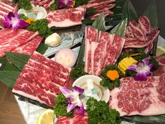 黑牛六拼-明洞阿姨·韩式酱蟹烤肉·创意料理(三元桥店)