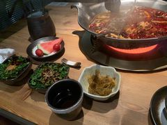 -湊湊火锅·茶憩(杭州湖滨银泰in77店)