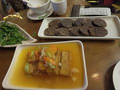 -隔壁老王·家常云南菜(花巷店)