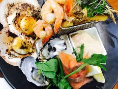 -12 Rocks Beach Bar Cafe