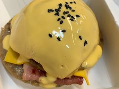 芝士熔岩牛肉汉堡-前进5路汉堡炸鸡(前进五路店)
