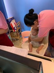 -欢乐悠游婴儿游泳(金碧花园店)