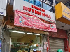 -Bánh Mì Huynh Hoa