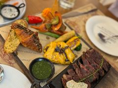 -Mark&Mars Restaurant