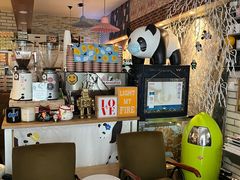 -熊猫一间店欧式奶茶铺