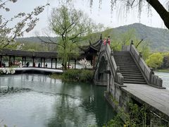 -杭州西湖银泰百货