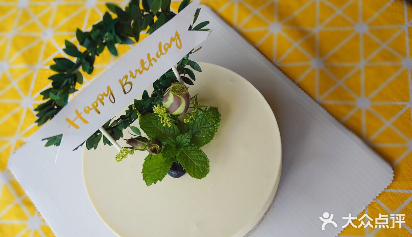 不用烤箱的慕斯蛋糕配方来咯