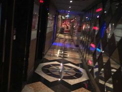 -好乐迪(张扬路八佰伴店)
