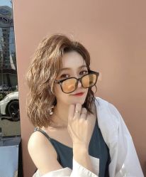 -苑苑发型设计