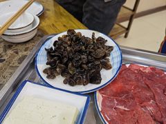-乳仔牛牦牛汤锅 烤羊排(松潘古城店)