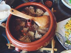 -云海肴·汽锅鸡·云南菜(天山百盛优客店)