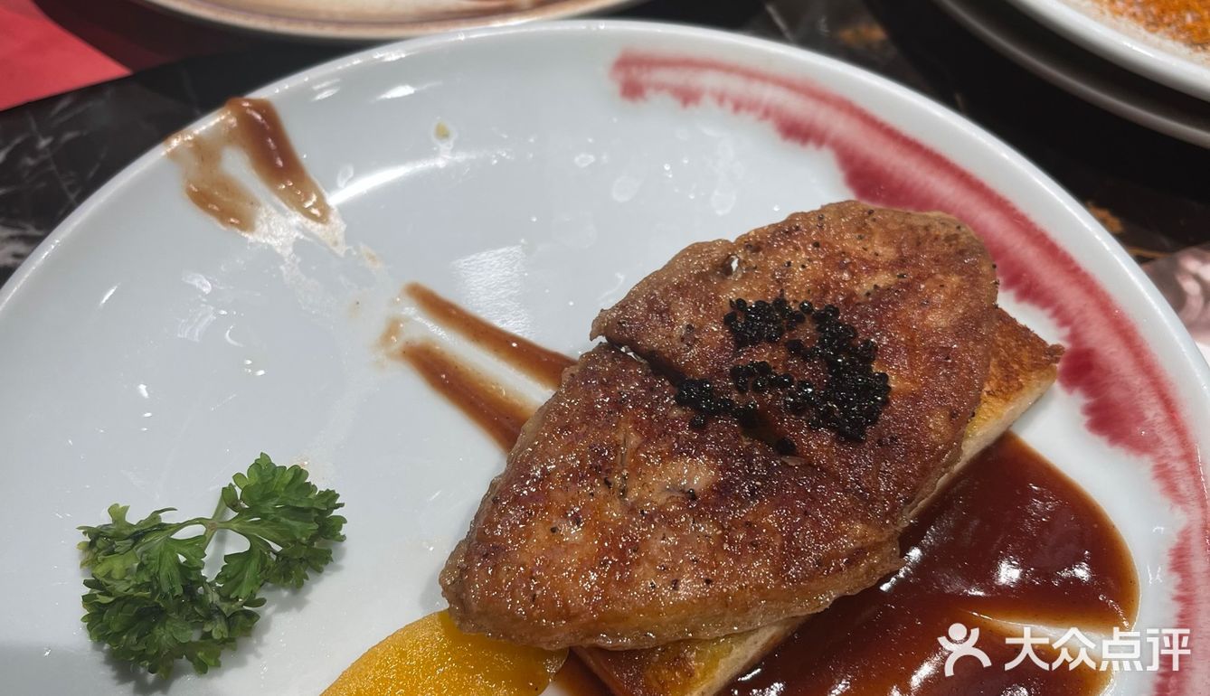 铁板上的舌尖美味呀[调皮]
