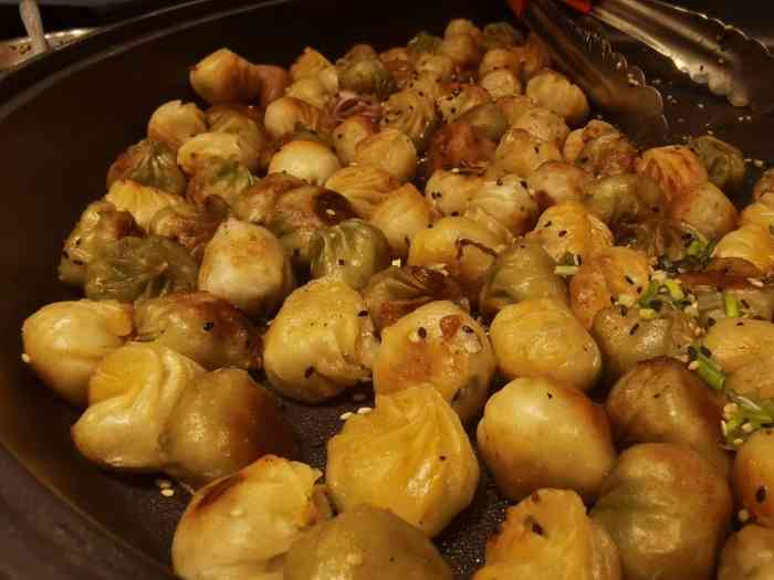 官亭路小吃一条巷-"本科的时候就经常去官亭路买小吃,这次时隔.