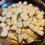 土豆爱好者的最爱,肉末土豆炒洋葱