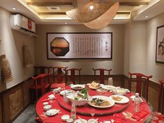 -鱼满舱·鲜活海鲜·正宗鲁菜