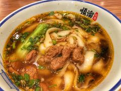 -顺溜·手工刀削面·黑金店(铜锣湾店)