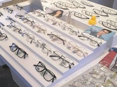 -罗伯特眼镜·蔡司官方授权(前海桂湾店)