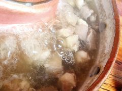 -毛辣果·贵州红酸汤牛肉火锅(西单店)