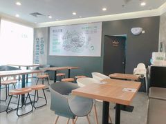 大堂-龙治汉堡(中华城店)