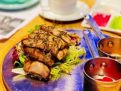 炭烧猪颈肉-小大董·烤鸭(西客站店)