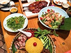 -老滇山寨•云南特色菜•地方菜•民族风情歌舞表演(金碧店)