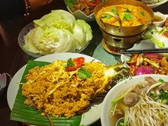 -大头虾越式风味餐厅(光明广场店)