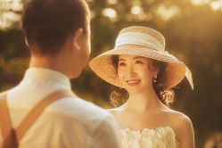 -雪中彩影婚纱摄影·微光艺术中心