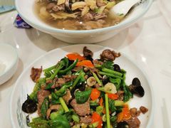炒牛舌-犇逸·乐山跷脚牛肉·四川现炒(览海店)
