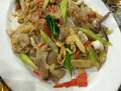 -光海鲜鱼翅餐厅(叻差拉披色路店)