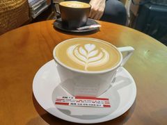 -彳亍咖啡·这里(水湾路店)