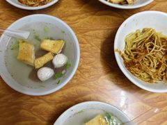 -松树干拌面店