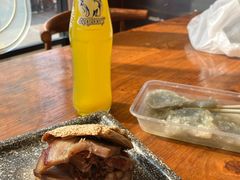 -老天桥酱肉烧饼夹肘子(天桥店)