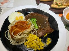 -汤姆家的牛排意面披萨(新城市广场店)