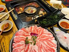 -老牌坊云南鱼豆花火锅(爱建店)