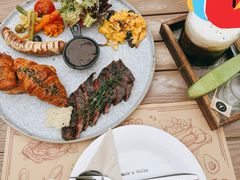 -Mark&Mars Restaurant