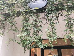 -彳亍咖啡·这里(水湾路店)