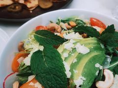 黑虎虾牛油果沙拉-théATRE茶聚场·餐厅(环球金融中心店)