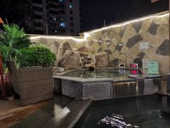 -裕龙汤泉